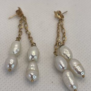Freshwater pearls earring